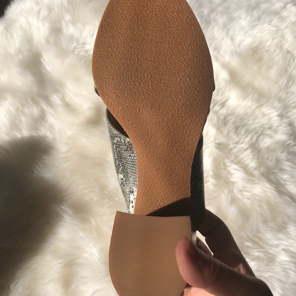 AMAZING DEAL ⭐️NWOT- Susina snakeskin sandals $15 - Picture 6 of 7
